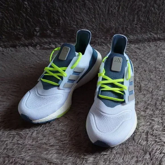 adidas Originals | Shoes | Adidas Ultraboost 22 Gx592 Shoes  display picture 3